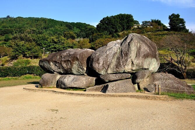 Private Guided Half-Day Walking Tour in Yoshinoyama - Making the tour match your energy level (walk, bus, or ropeway)