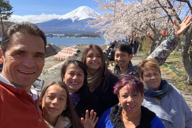 Private guided hidden gems tour by local English speaking driver - Why Kawaguchiko makes more sense with a private plan