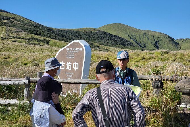 Private guided tour: Mt. Aso volcano, grasslands, Aso Shrine - Optional Hot Spring Finish Near JR Aso Station