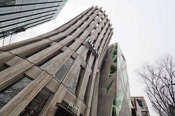 Private Harajuku Omotesando Architecture Walking Tour - Omotesando fashion streets: where brand buildings become architecture