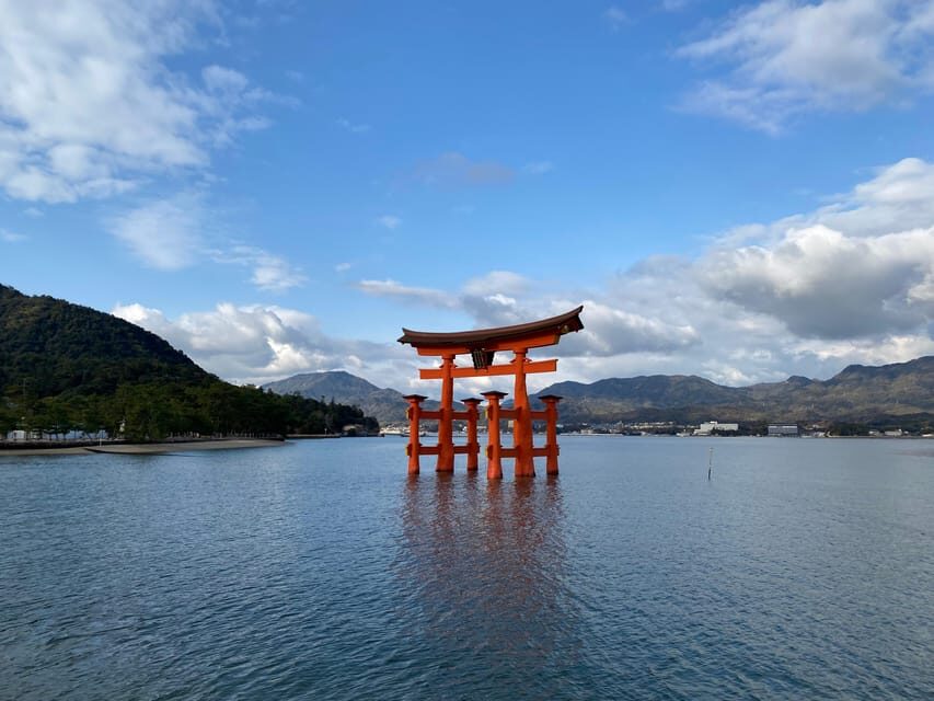 Private Hiroshima and Miyajima Tour with Licensed Guide - Key things I’d zoom in on