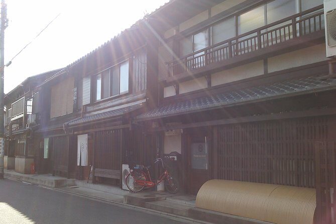 Private Japanese music concert - Private koto and kokyu in Kyoto’s Kyomachiya Kiotto home
