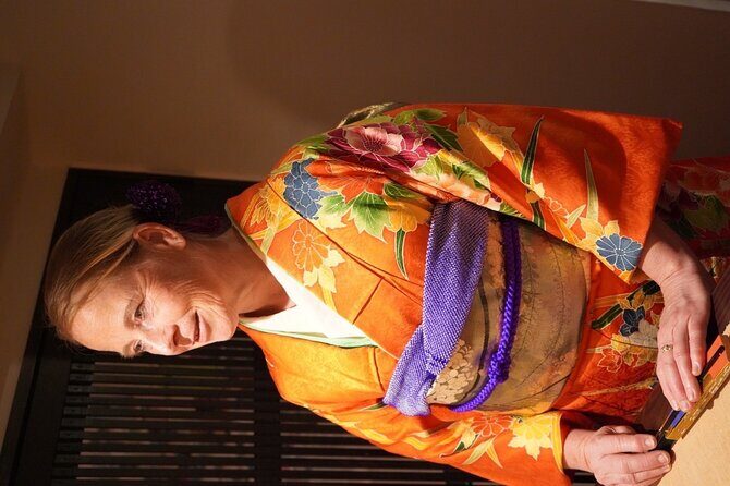 Private Kimono and tea ceremony at local home near Tokyo Disney - Choosing Your Kimono Look: Silk Furisode, Cotton Kimono, and Props