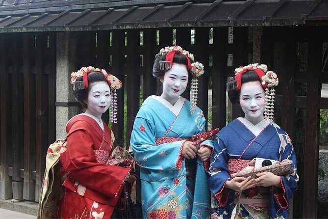 Private Kyoto Geisha Districts Walking Tour - Pontocho’s Lantern Alleys: Street-Level Kyoto Between River and Lanes
