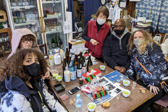 Private Matsumoto Castle & Sake – Taste of Local Life - Beyond the main hall: retro streets, Nawate Street frog charm, and browsing time
