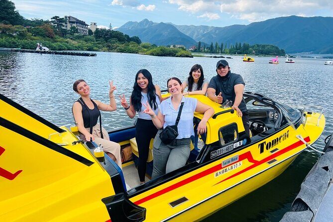 Private Mount Fuji Tour in Luxury Vehicle with English Guide - Oishi Park: Fuji Reflections From the North Shore