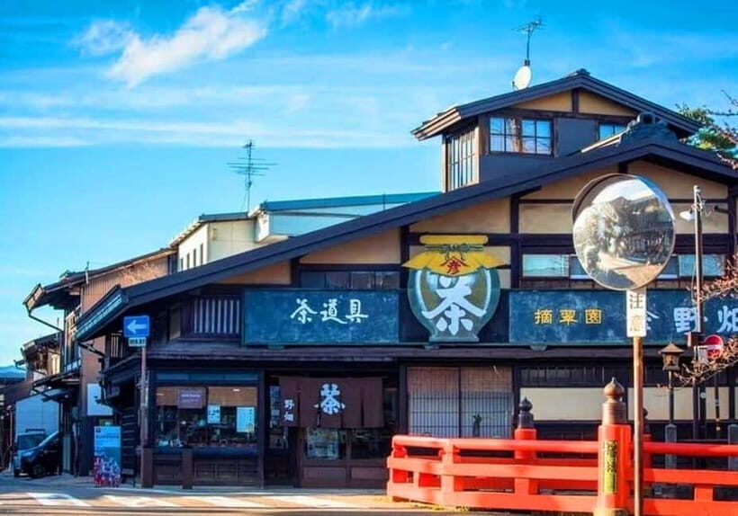Private Nagoya & Shirakawa-go w/ English Driver - Comfort, communication, and the small rules that matter