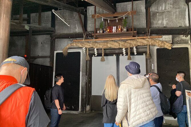 Private Sake Tasting at 300 Years Old Sake Brewery in Tokyo - Patio Tasting from 12:00 to 13:00: Comparing Flavors Like a Pro
