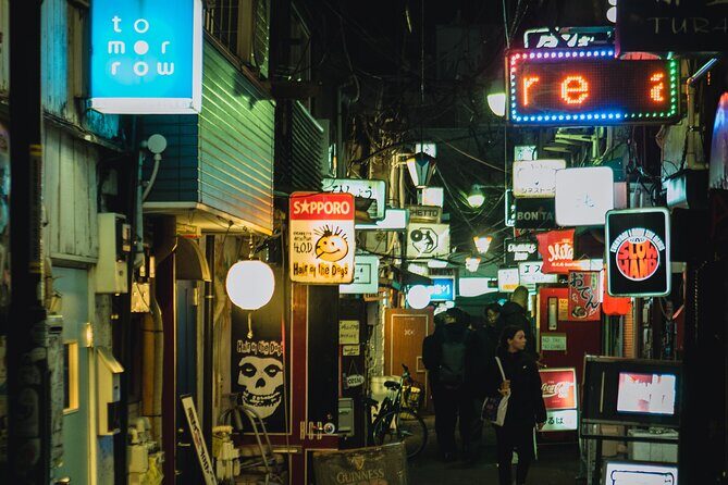 Private Shinjuku Nightlife Walking Tour & Golden-Gai Bar Crawl - Money Checklist: Drinks, Table Charges, and Cash