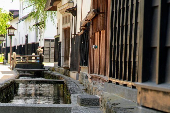 Private Tour Kanazawa, Shirakawago, Hida Furukawa,Takayama - Your driver does the heavy lifting: English commentary and the value of a calm host