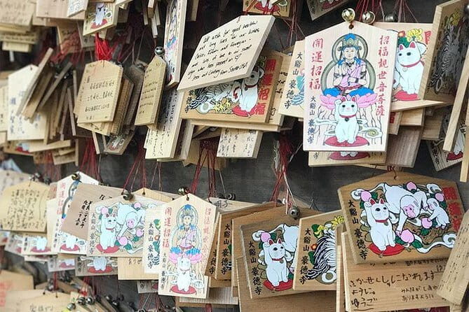 Private Tour - Thousands of lucky cats! Go by tram, Gotokuji Tour - The calm, lucky-cat side of Tokyo