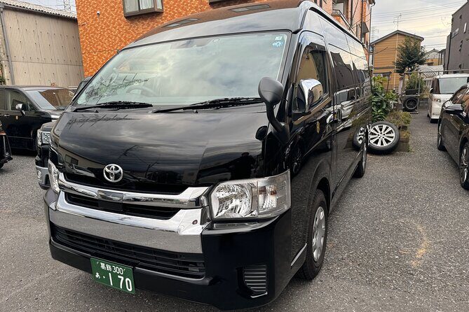 Private Transfer from Haneda Airport Tokyo - The car experience: air-conditioning and luggage support