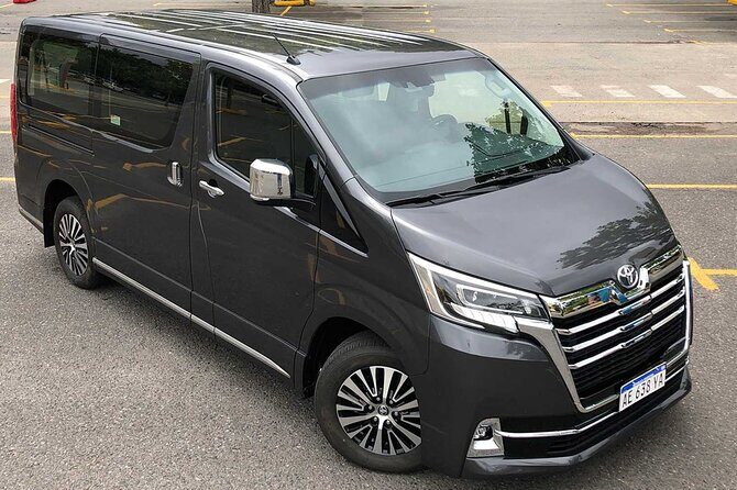 Private Transfer from Narita Airport NRT to Tokyo City by Van - The van choice: Toyota Alphard vs Hiace for your group size