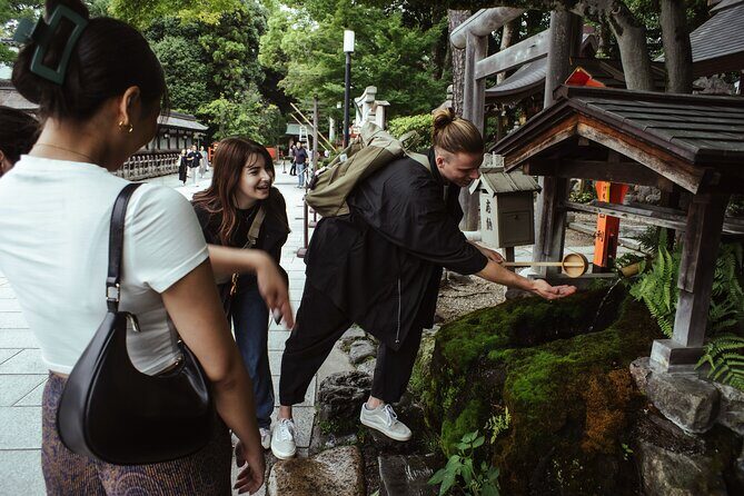 Private Walking Tour in Gion and Higashiyama - Starting at Izumo-no-Okuni: a smart first placement in Higashiyama