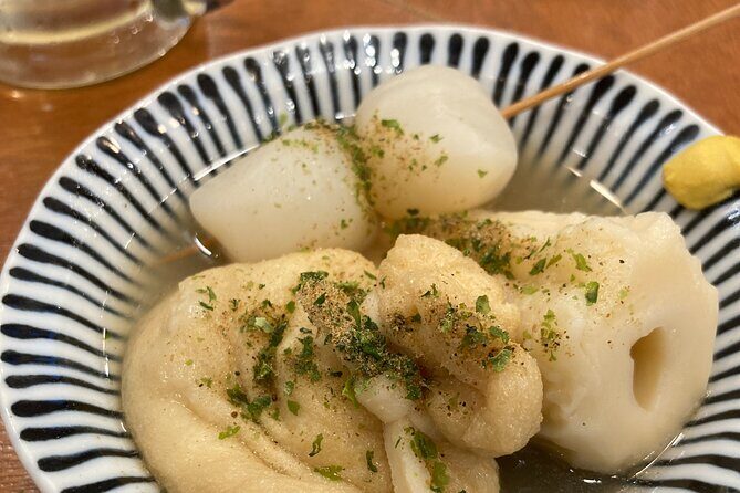 Private Yokohama Noge Food & Bar Tour – Local Night Experience - The Showa-Era Architecture Walk: A Nighttime Japan Lesson in Passing