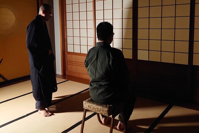 Private Zen Meditation in English in Shinjuku, Tokyo - The three-part zazen formula: posture, breathing, mind