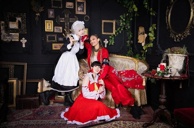 Professional Cosplay Photography Experience with English Guide - Multiple Studio Looks and Set Changes