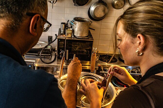 Professional Ramen & Gyoza with Ramen Chef in a restaurant! - The kitchen-grade equipment that makes the difference