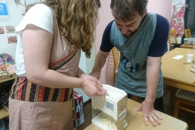 Ramen and Gyoza Cooking Class in Osaka - Setting the Stage in Osaka: Where You Meet and How the Class Flows