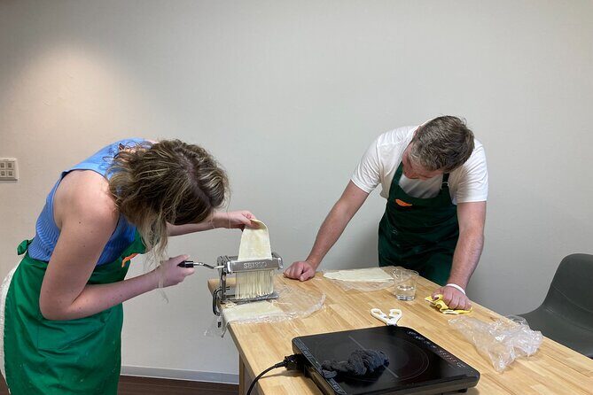 Ramen and Gyoza Cooking Class in Osaka Dotonbori - Location Details: Finding Cooking Sun in Dotonbori Without Stress