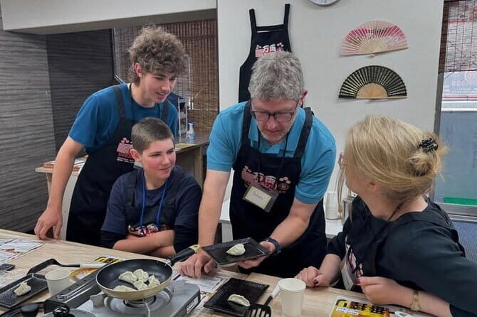 Ramen Gyoza Onigiri Japanese Cooking Class in Kyoto - A 90-minute plan that actually feels worth it