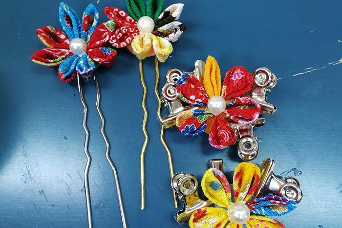 Real Kimono experience and Tsumami Kanzashi Workshop - The photo moment plus the Shinsekai stroll near Tsutenkaku