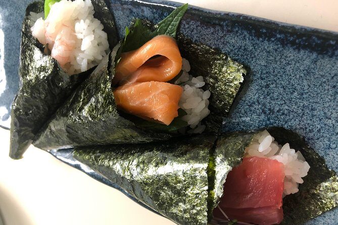 Recommended for familiesExperience of casual sushi!!Hand-rolled sushi experience of Hokkaido ingredients! - Optional upgrades: sea urchin and Hokkaido wagyu choices