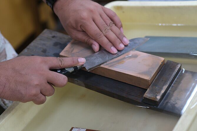Sakai - Knife Factory and Craft Walking Tour - Group size and how the 3 to 4 hours really works