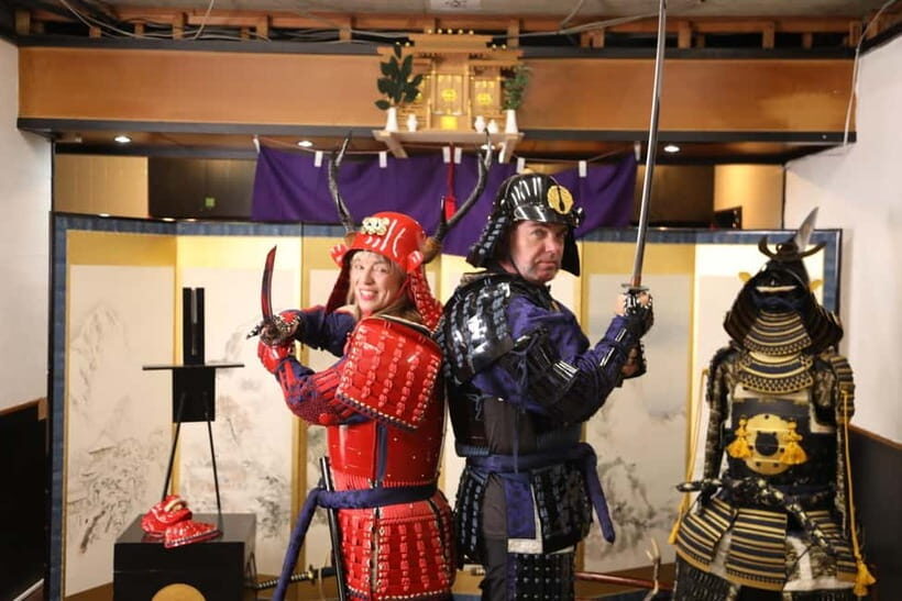 Samurai Armor & Sword experience with phot near Osaka Castle - The 90-minute flow: bowing, manners, footwork, and sword basics