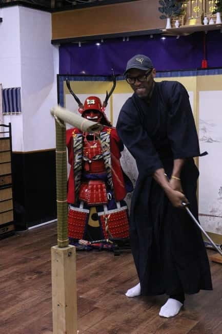 Samurai Armor & Sword experience with phot near Osaka Castle - What to bring, wear, and do before you start