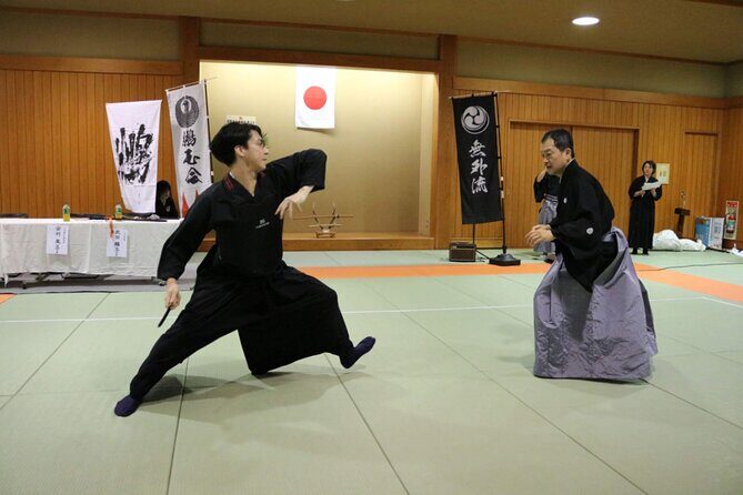 Samurai Experience Mugai Ryu Iaido in Tokyo - Step one: changing into hakama and learning the tone of iaido