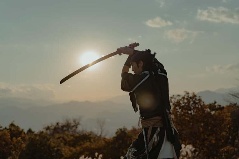 Samurai Swordsmanship and Sound Meditation in nature - Kimono and hakama first: dressing the part without making it stiff
