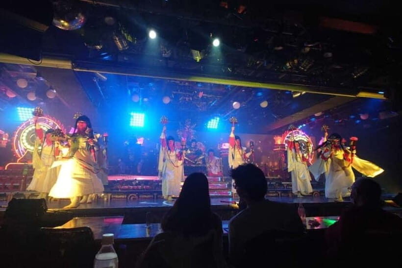 Samurai themed Entertainment show in Shinjuku - Should you book the Samurai Restaurant show in Shinjuku?