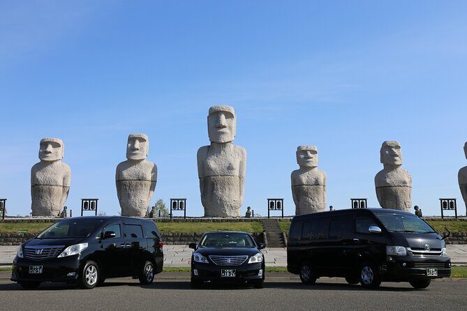 [Sapporo] Go by private car! Takino Cemetery, Hokkaido Shrine, Shiroi Koibito Park - Stop 1: Makomanai Takino Cemetery for the Moyai Statue and Hill Buddha