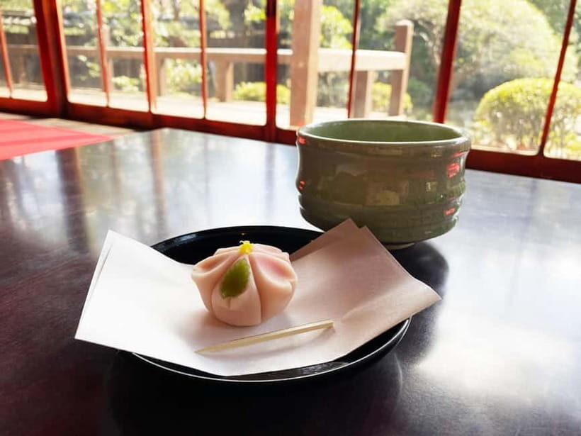 Shibamata: Step Back into Old Japan! - What you’ll actually eat: snacks with Shibamata personality