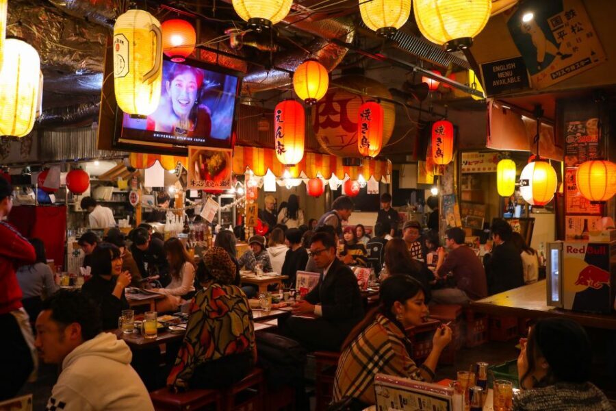 Shibuya Meltdown Night Tour: All-You-Can-Drink Bar Hopping - Starting at Shibuya Crossing: Photos First, Then the Hangout