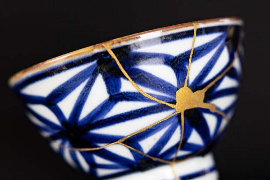 Shibuya Tokyo: Modern Kintsugi Workshop in Shibuya - Choosing Your Piece: Picking What You’ll Restore