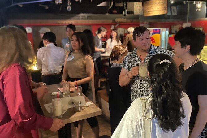 Shinjuku Locals &Traveller Meet&Drink Experience Solo going Party - Table Games at the High Tables: The Icebreaker That Doesn’t Feel Forced
