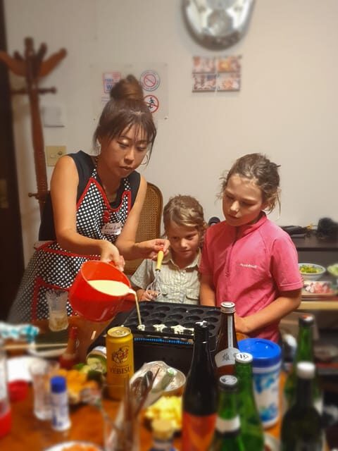 Shinjuku Tokyo: Authentic Japanese Home-Style Culinary Class - 150 minutes from chopping to chopsticks