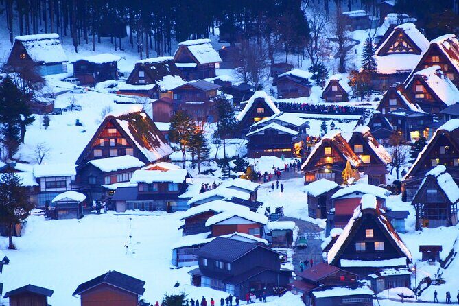 Shirakawago & Takayama Bus Tour from Nagoya w/Optional Lunch - A fast way to see two classic Japan scenes