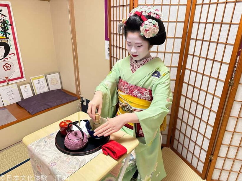 Simple Plan with Maiko - A close-up Kyoto meet with Maiko (and why this matters)