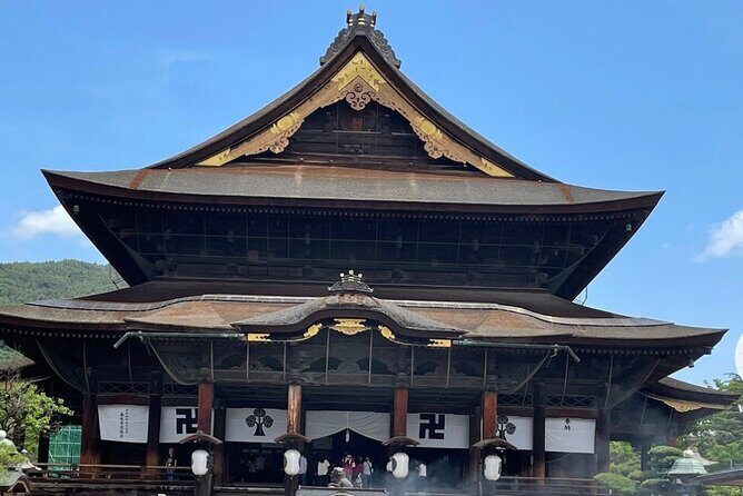 Snow Monkey Nagano Day Tour by Car English Driver in Person Guide - Choosing between two itineraries: how to pick based on your style