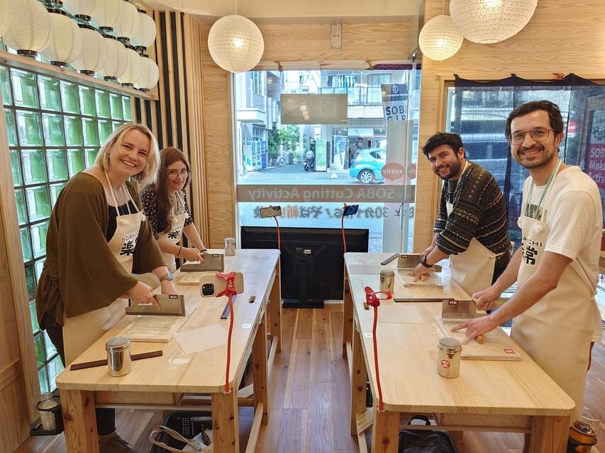 ///Soba Making Experience///Use The BIG Soba-Knife!! - Drink and snacks: a small upgrade that changes the meal