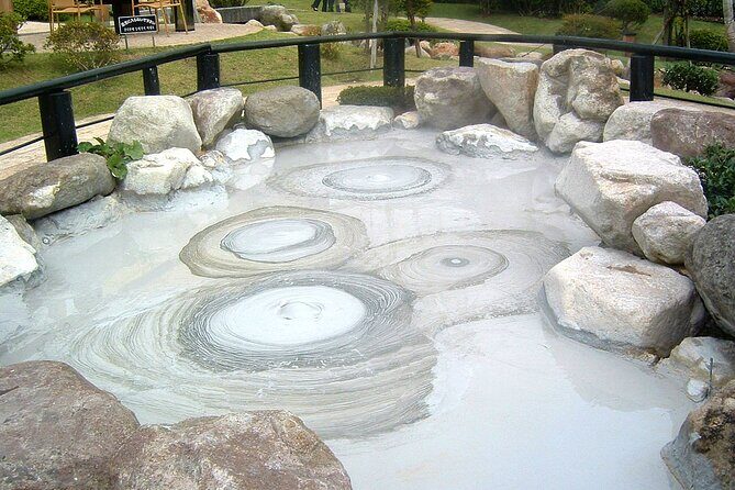 Steam-filled Streets & Sacred Springs: A Scenic Stroll in Beppu - Umi Jigoku: Aqua Views and the 40-Minute Foot Bath Rule