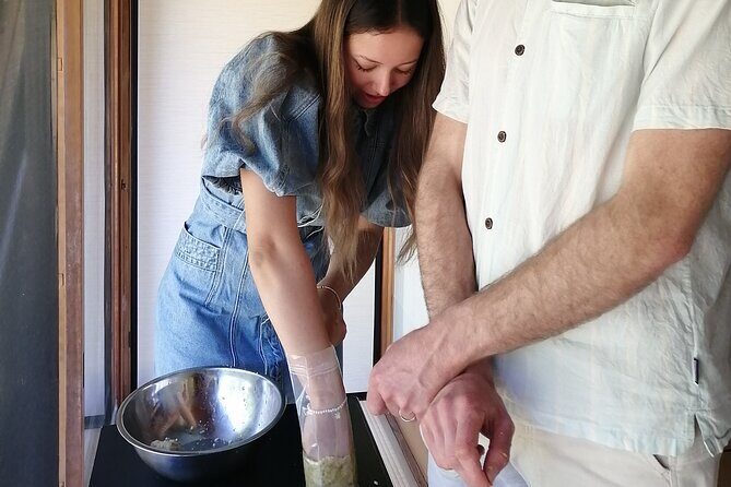 Strengthen the immunity!! Making miso in Japanese old house. - Step-by-step: what happens during the class hour