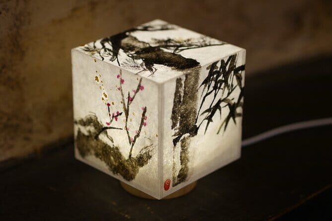 Sumi-e Ink Painting Suiboku-Ga Workshop in a Japanese Teahouse - Meet the instructor: Rensui’s small-class teaching style