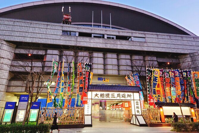 Sumo Wrestling Tournament Chair Seats & Expert Guide | Osaka Mar - From 16:00 to about 18:00: prime-time sumo with TV attention