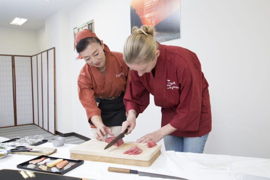 Sushi-Making Experience - Learning nigiri zushi: the art of simple, well-made