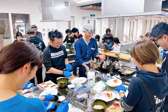 Sushi Making Experience Class in Naha Makishi Public Market - Market Tour to Reception: How the Flow Works in Real Time