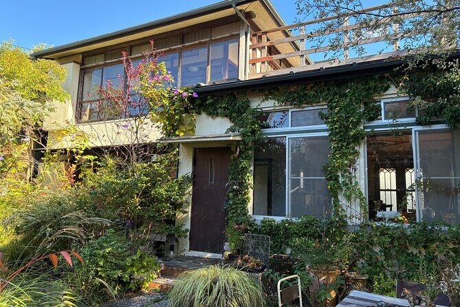 Sushi Making in a Century Old Kamakura Home - Entering a century-old kominka where the train is part of the show